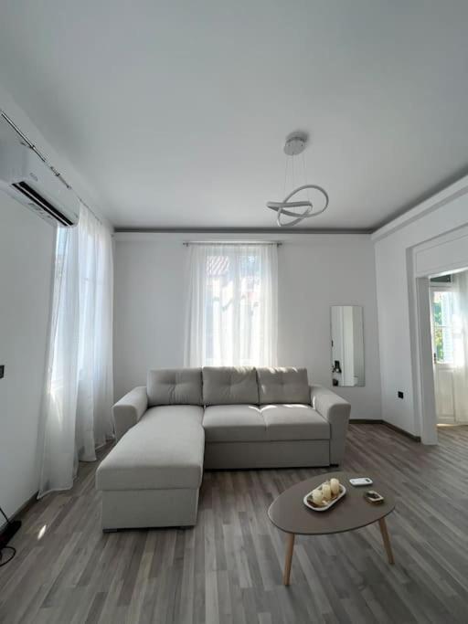 Bougainvillea Apartments 2 Nauplie Extérieur photo